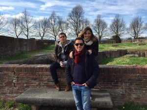 Em cima do muro de Lucca